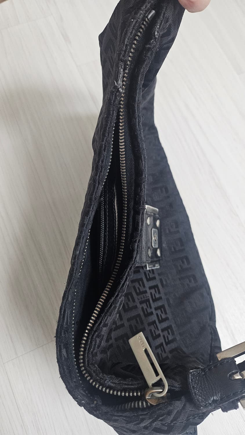 펜디 호보백 상품이미지3