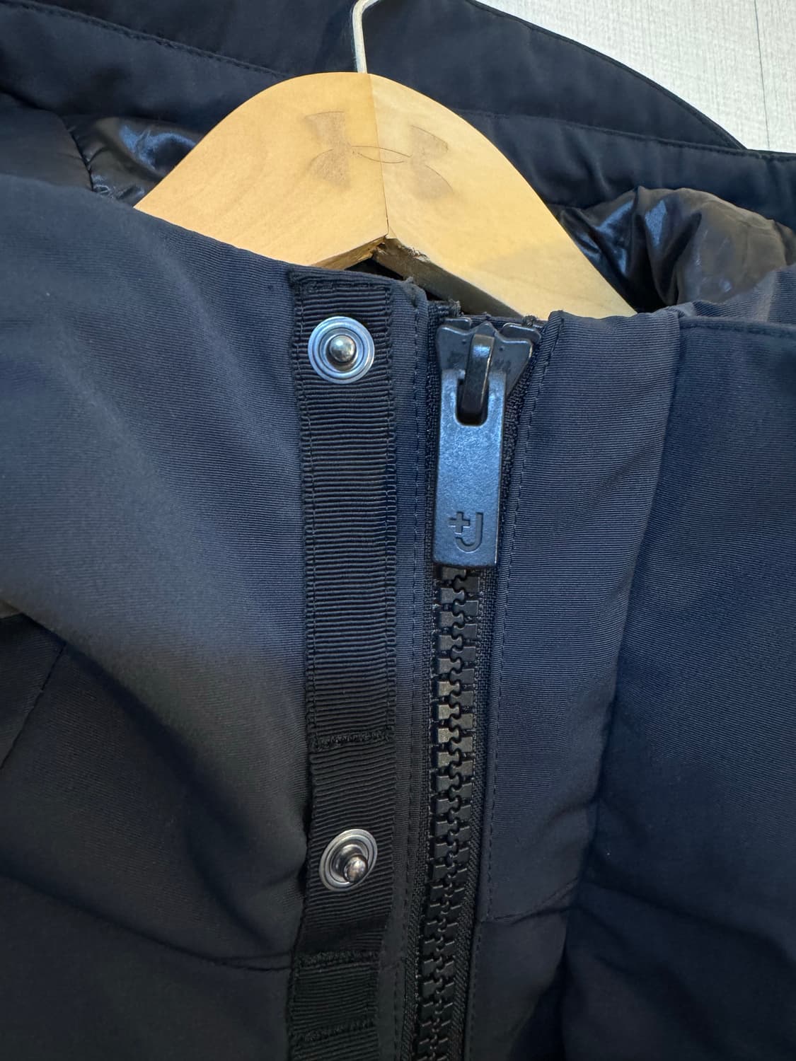 [XL]유니클로 x 질 샌더 하이브리드 다운 오버사이즈 파카 블랙 상품이미지4