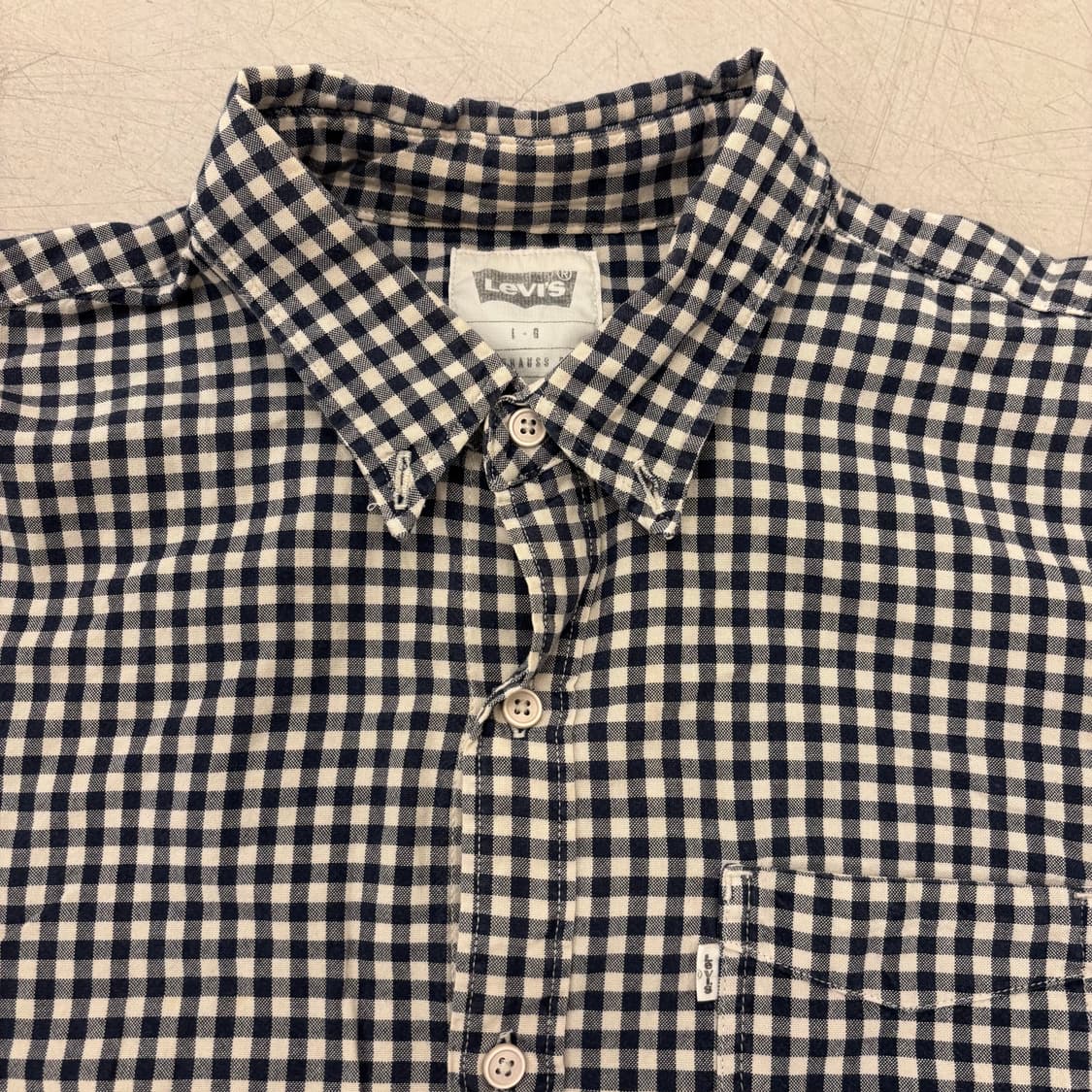 리바이스 화이트 탭 깅엄체크 셔츠 상품이미지3