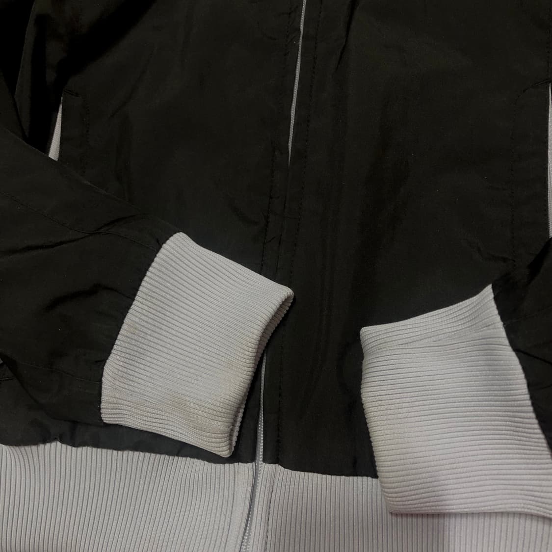 퓨마 블랙연보라 경량자켓 M 상품이미지2