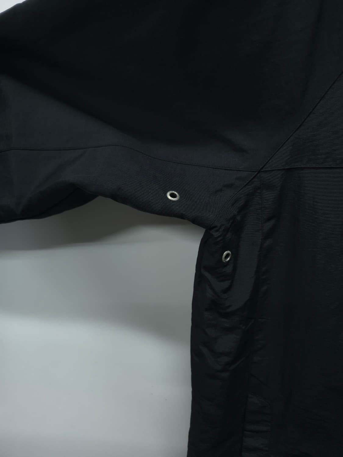 ​디키즈(Dickies) 올블랙 자수 로고 후드 바람막이 자켓 (L) 상품이미지6