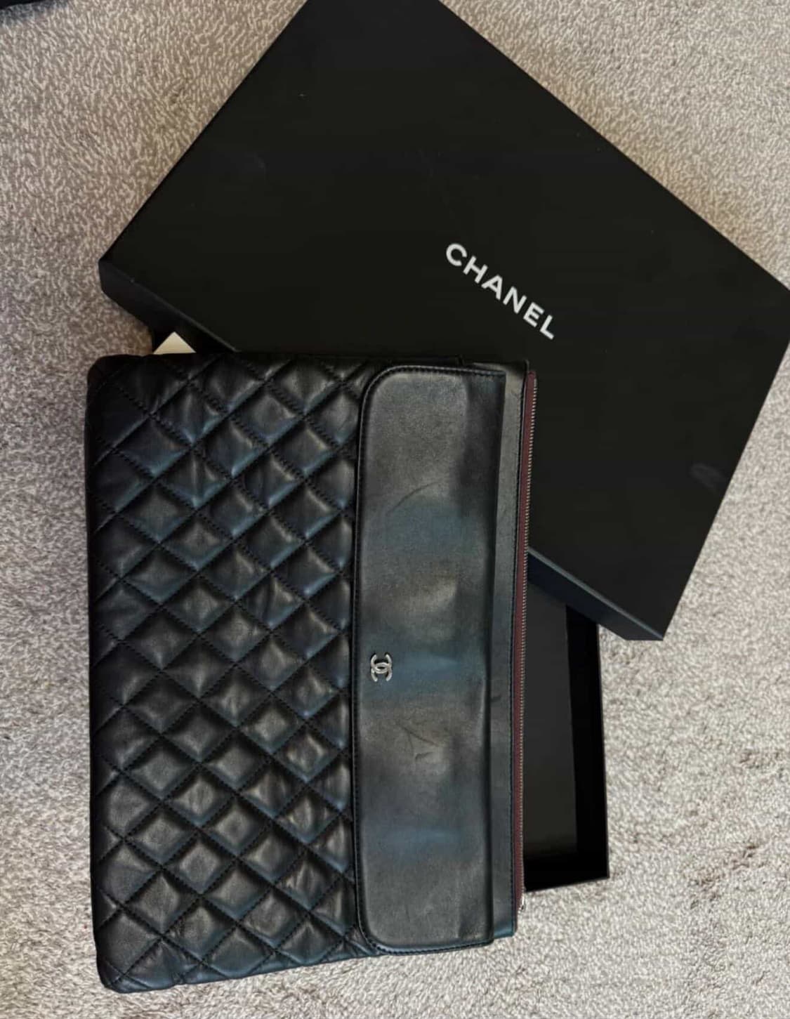 샤넬 블랙 퀄팅 램스킨 플랩 클러치백 라지 상품이미지1