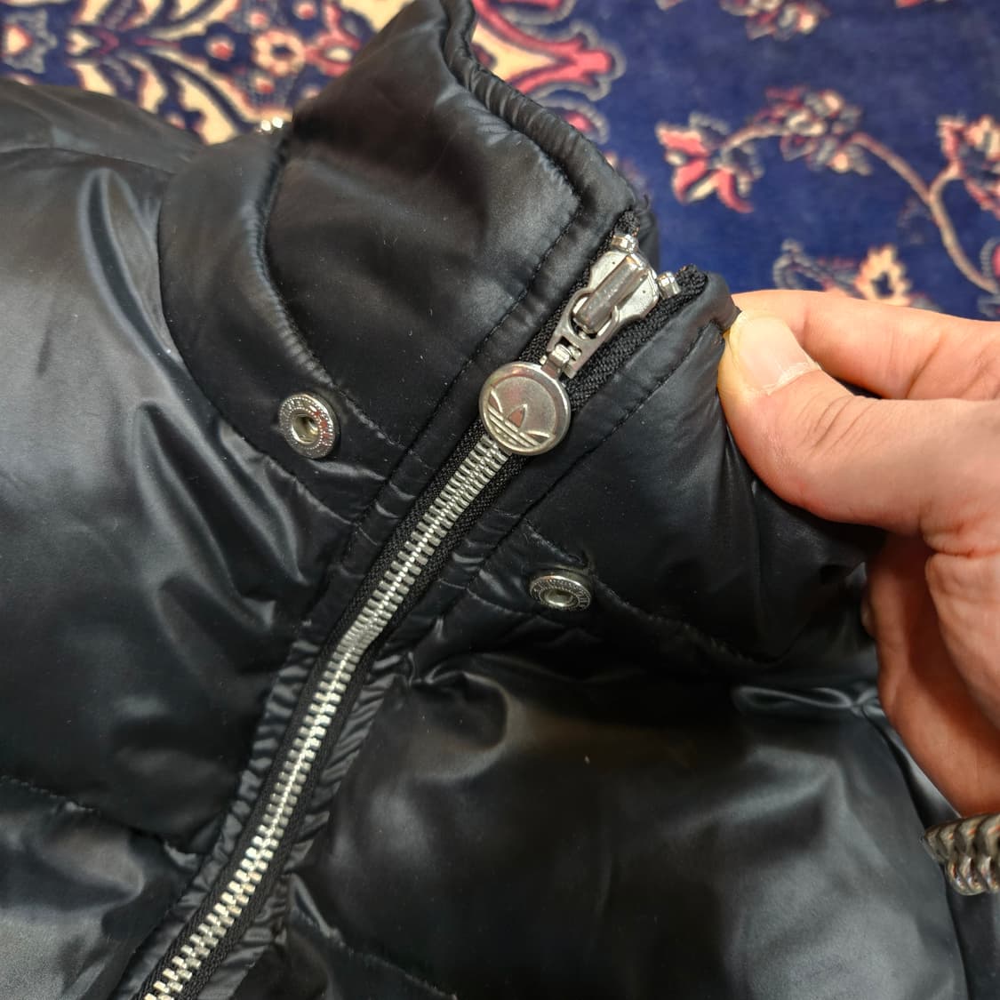 아디다스 올드스쿨 라글란 파이어버드 유광 푸퍼패딩 XL size 상품이미지4