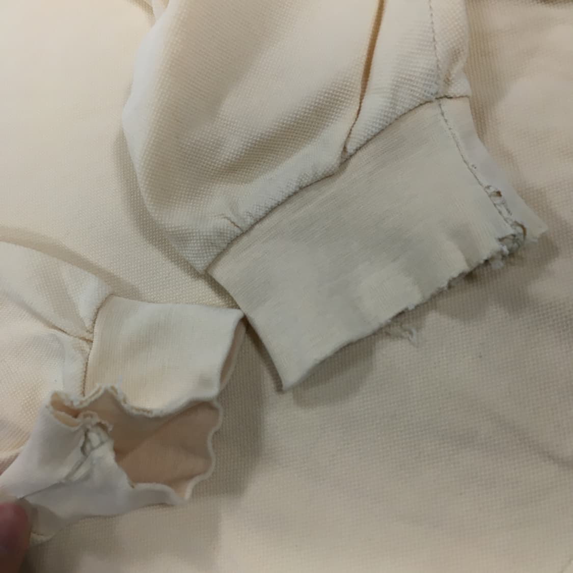 투티/A7 burberry pk 긴팔티 베이지  상품이미지5