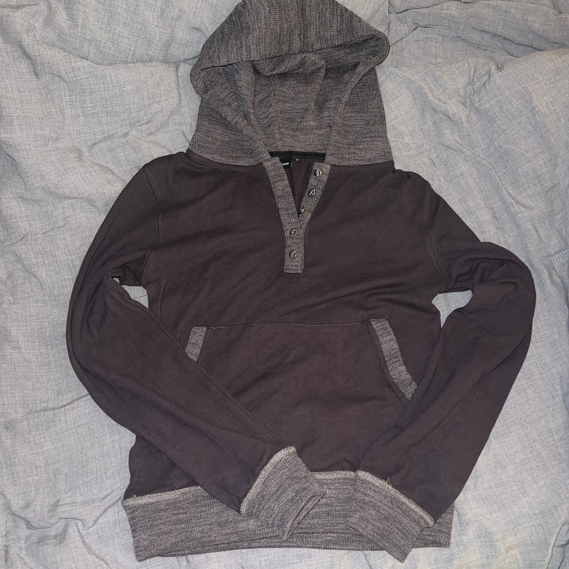 아캄 Contrast Logo Button Hoodie 후디 브라운 상품이미지3