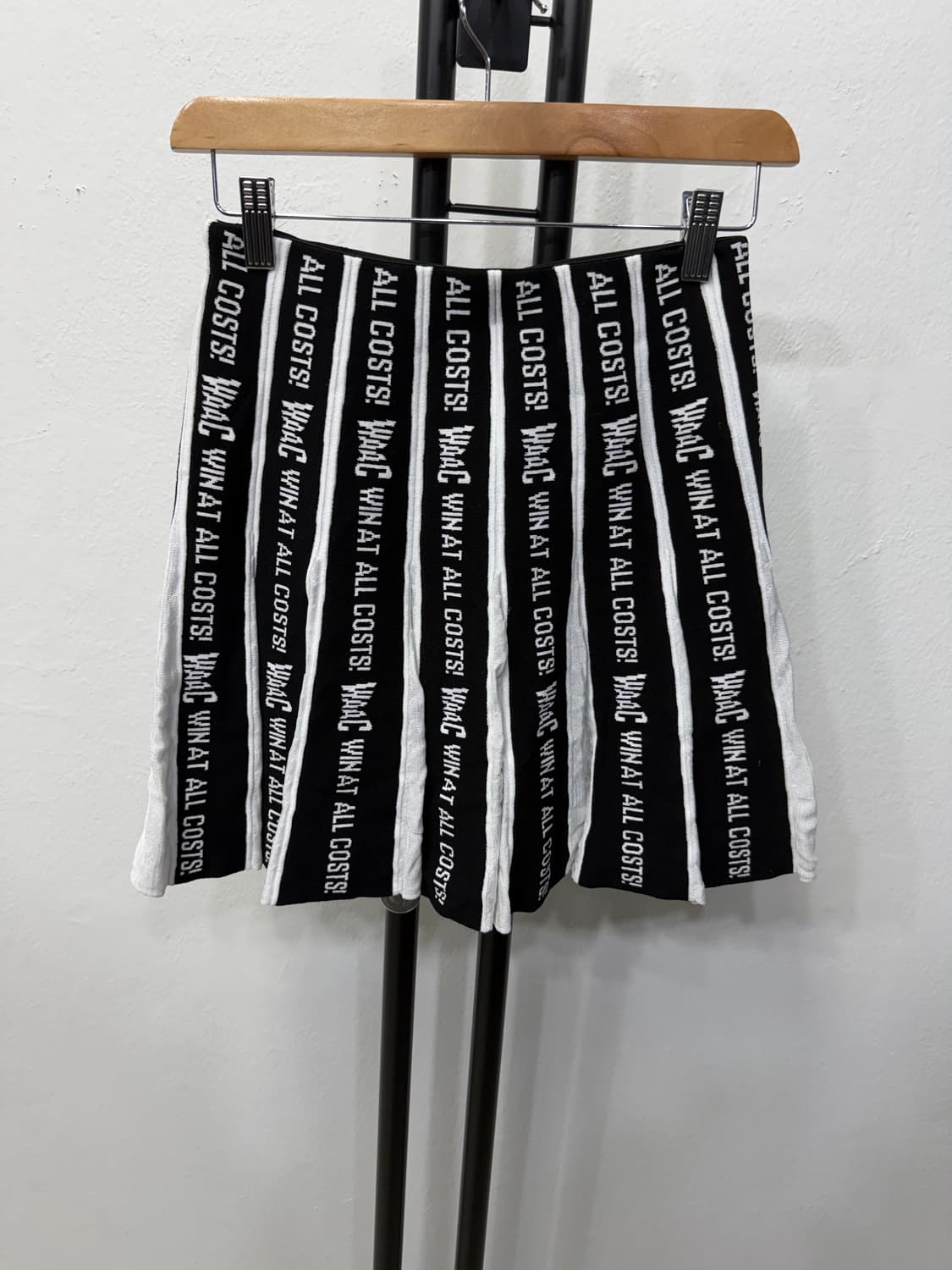 정품) WAAC 왁골프 22ss 올오버 로고 니삭스 스커트 1 상품이미지1