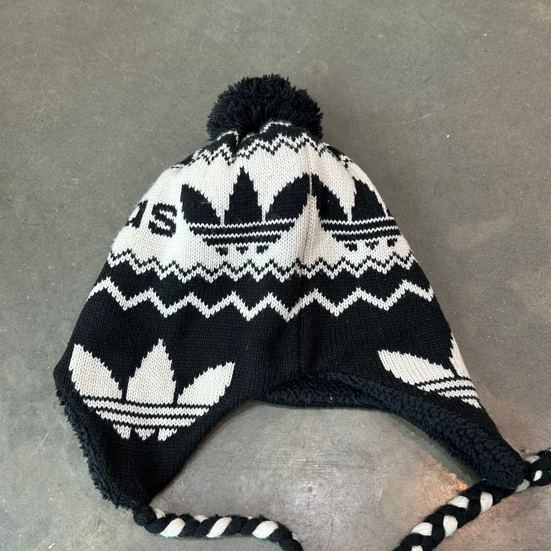 아디다스 이어플랩 폼 비니 상품이미지4