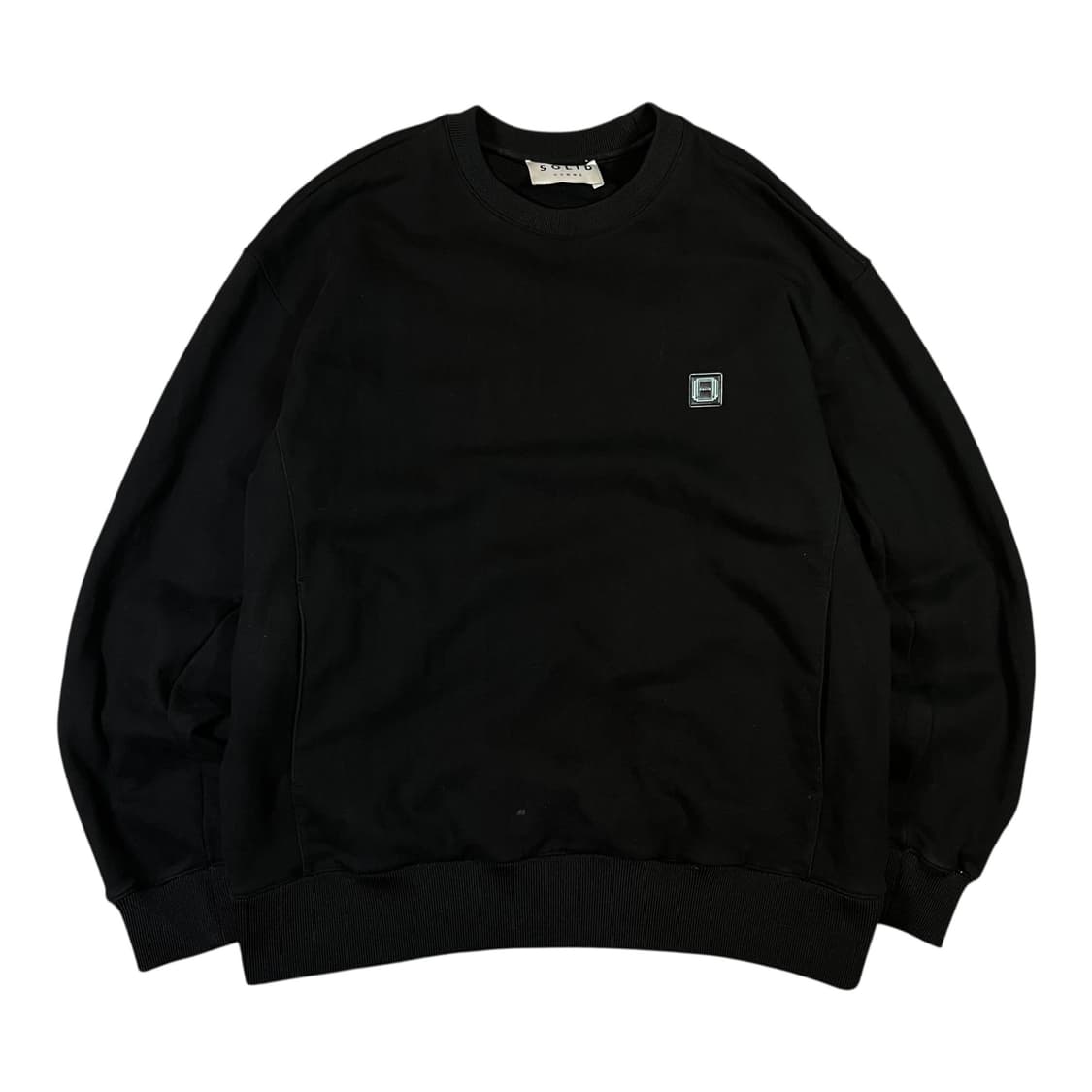 솔리드 옴므 빅로고 레드 패치 스웻 맨투맨 상품이미지2