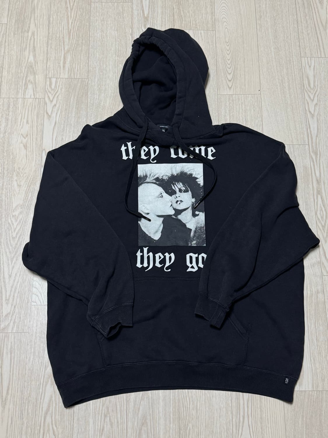 R13 후드티 상품이미지1