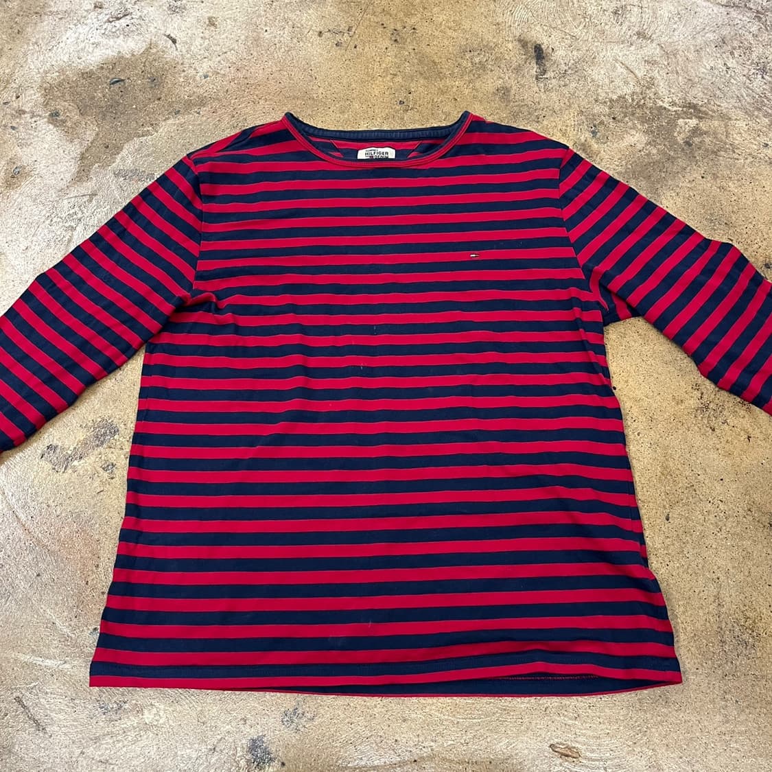 타미힐피거 레드 네이비 스트라이프 긴팔티 상품이미지3