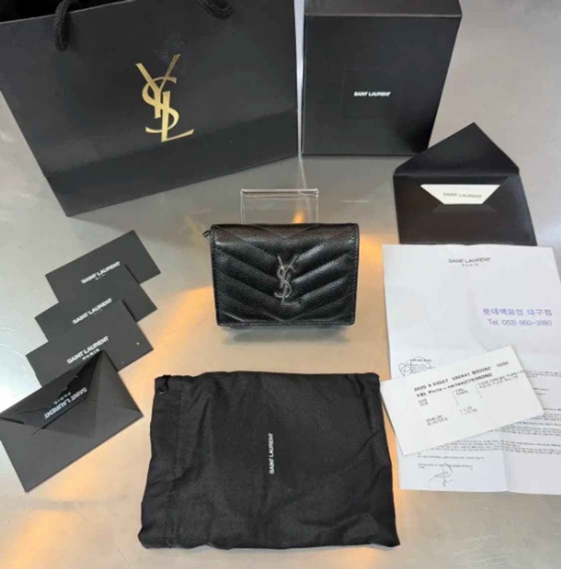 [정품] 생로랑 YSL 모노그램 마틀라쎄 스몰 반지갑 (블랙 / OS) 상품이미지1