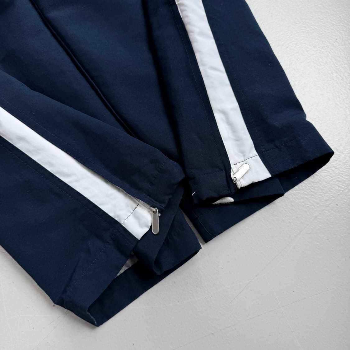 나이키 00s 올드스쿨 와이드 바람막이 트랙팬츠 상품이미지4