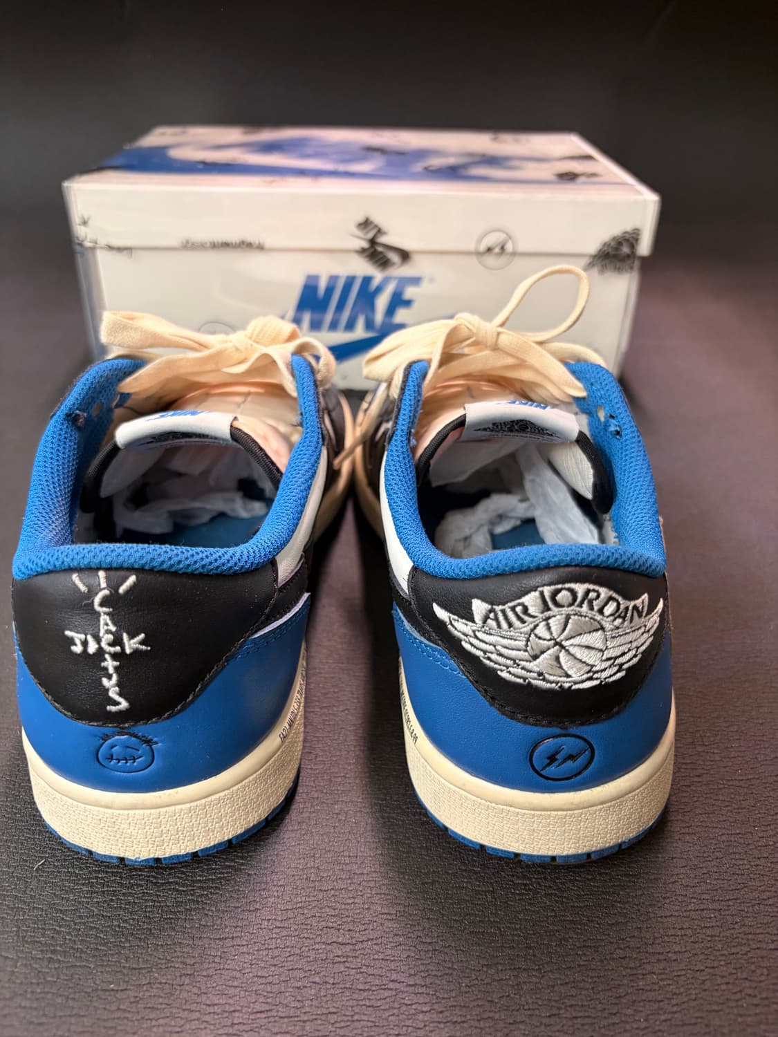 나이키 조던1 트래비스스캇 프라그먼트 로우 밀리터리블루 상품이미지5