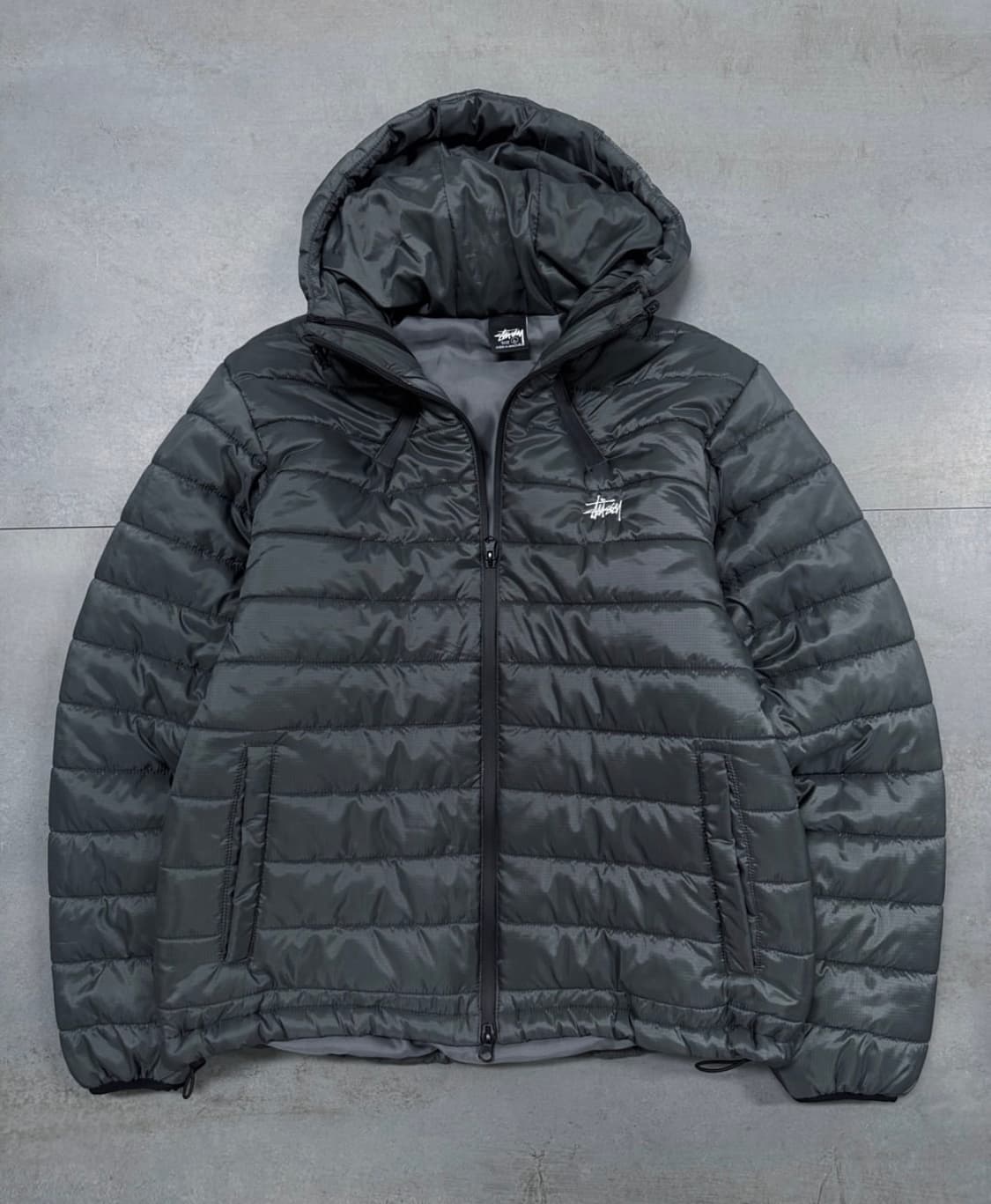 스투시 먹색 경량패딩 상품이미지2