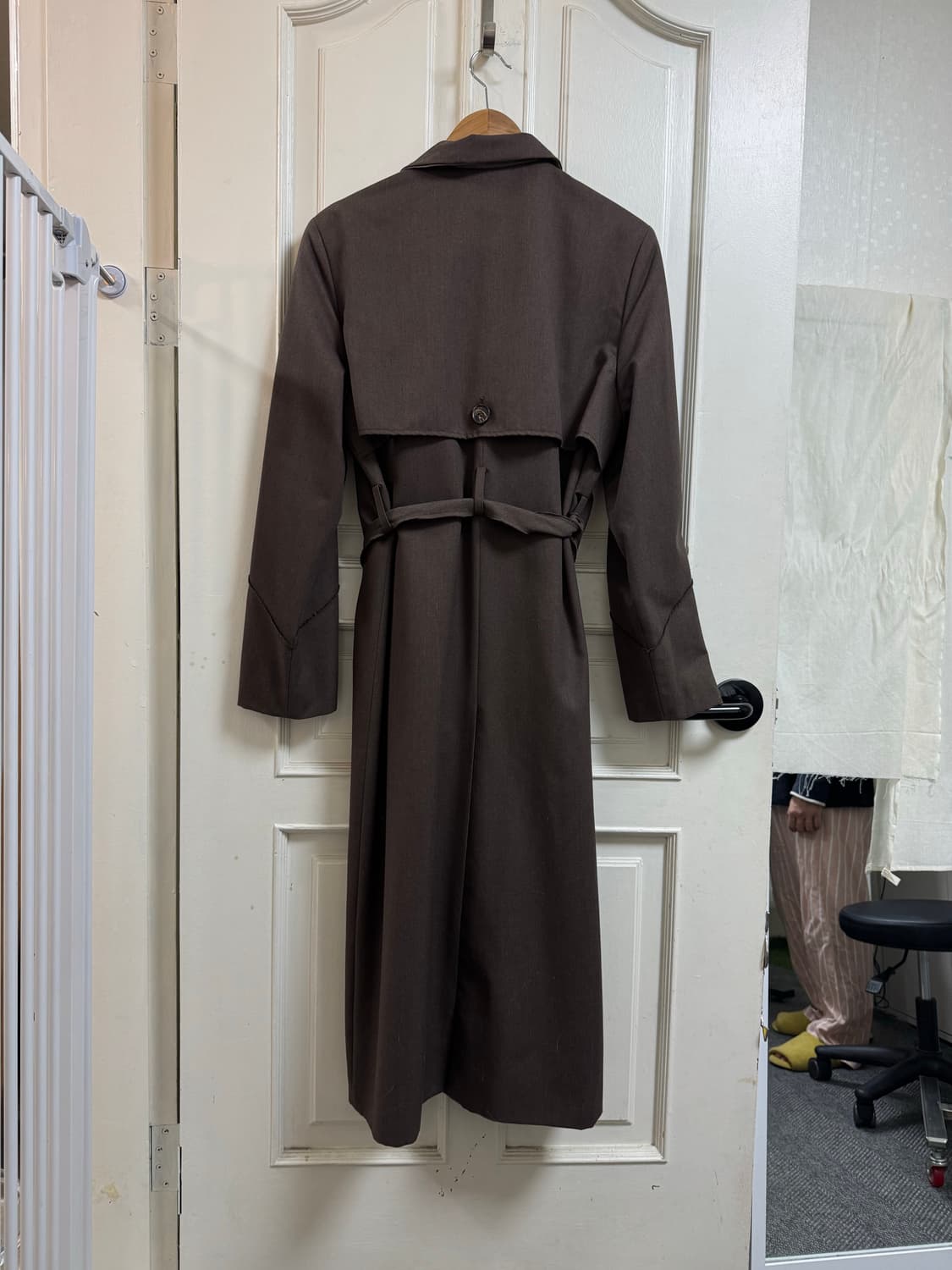 마뗑킴 Matin Kim 브라운 롱 트렌치 코트 상품이미지4