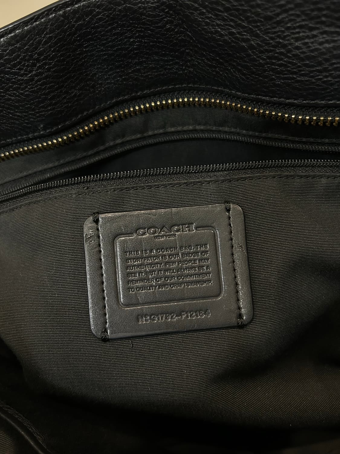 코치 블랙 가죽 숄더백 상품이미지9