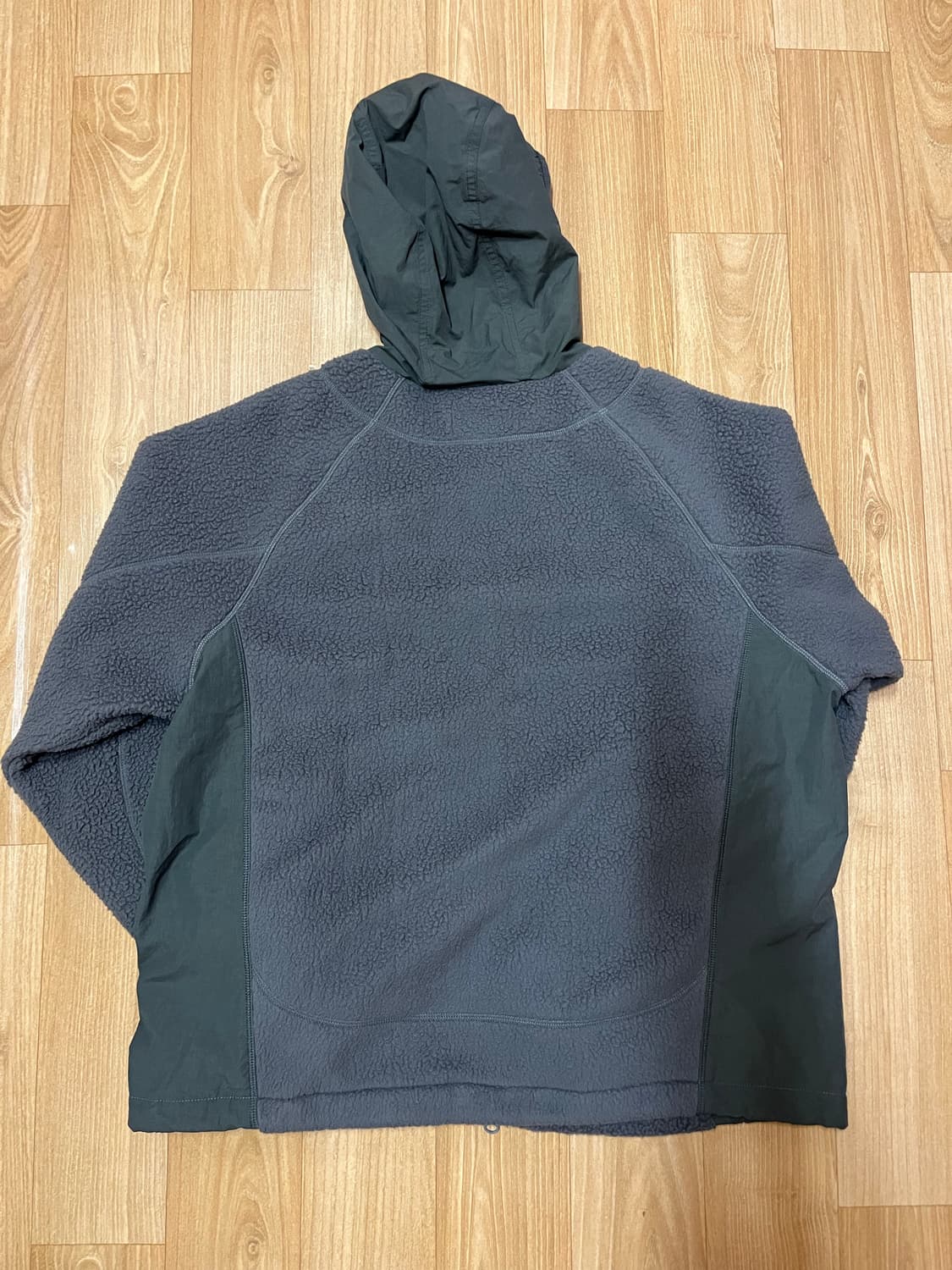 [1] 산산기어 후리스 카키 상품이미지3