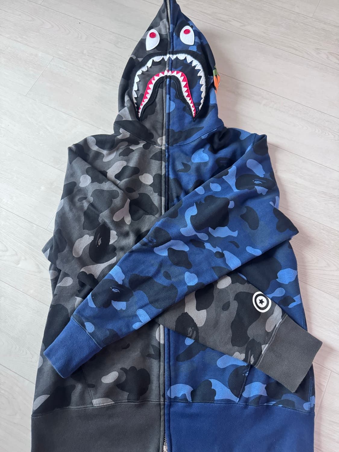 🔥 A BATHING APE Shark Full Zip Hoodie 상품이미지1
