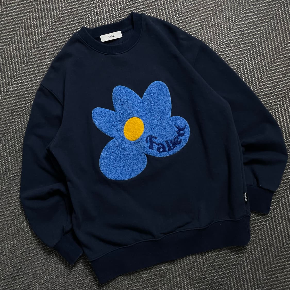 팔렛 플라워 빅로고 박시핏 부클 맨투맨 네이비o 4945 상품이미지1