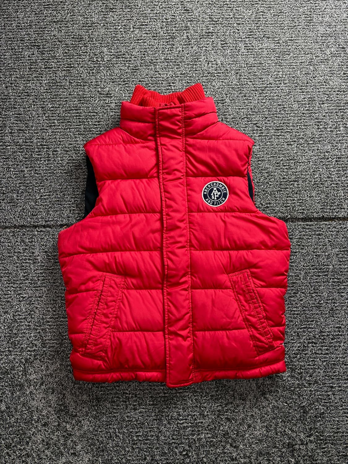 아베크롬비 Y2K 패치로고 경량 다운 베스트 2658 상품이미지2