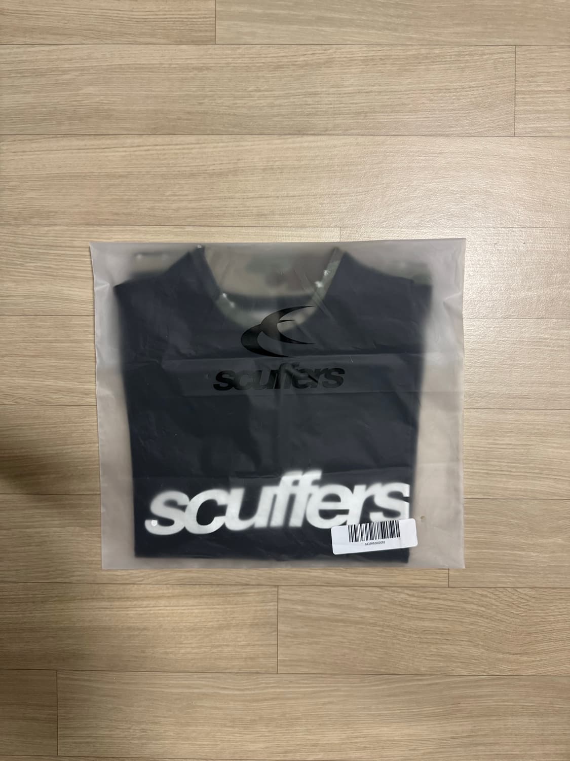 scuffers 카모 블랙 반팔티 팝니다.(Cameo Black Top) 상품이미지4