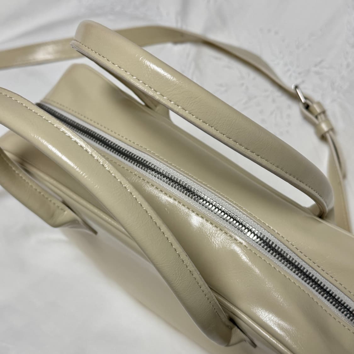 니히 nieeh 스퀘어백 크림 제니 가방  상품이미지2