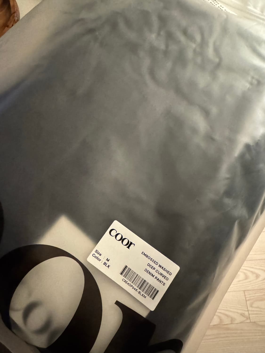 쿠어 엠보 워시드 딥 커브드 데님 팬츠 (블랙) M 사이즈 상품이미지3