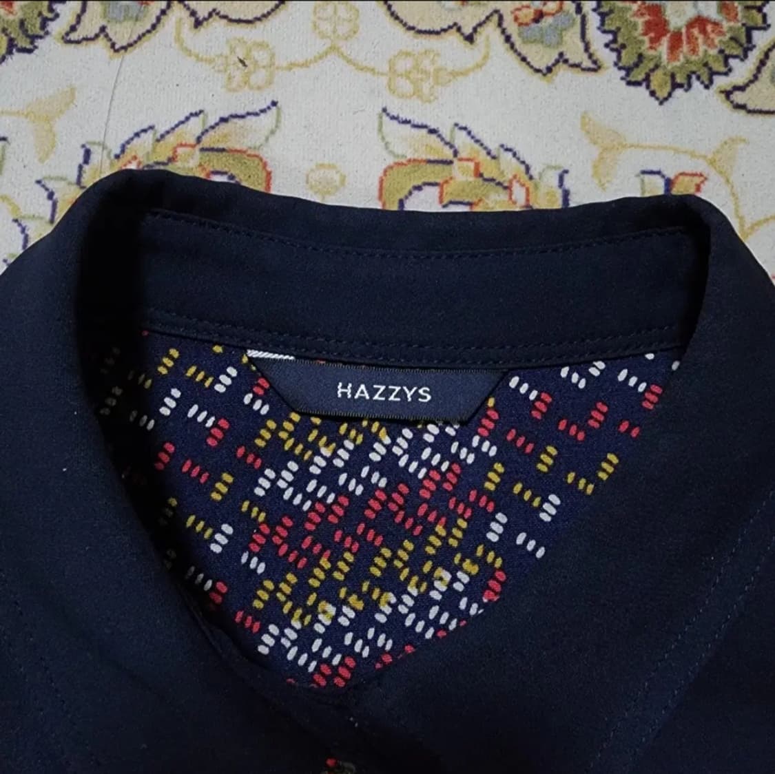 헤지스 슬리브리스 카라 원피스
90 상품이미지3