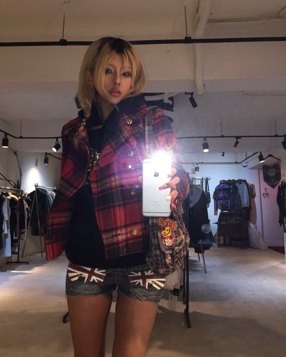 레드체크 더블버튼 숏코트 상품이미지6