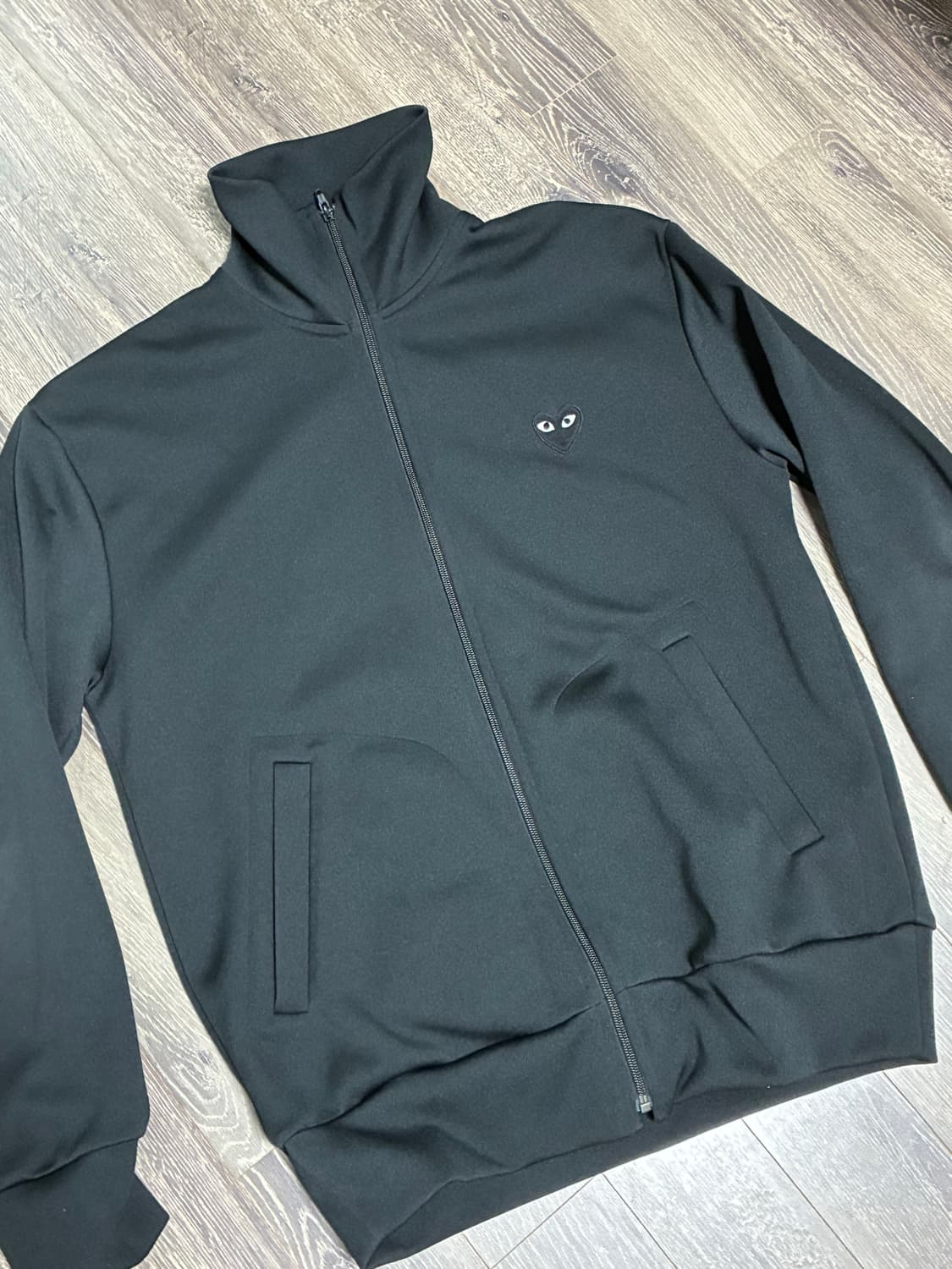 꼼데가르송 빅 로고 블랙 집업 L 상품이미지3