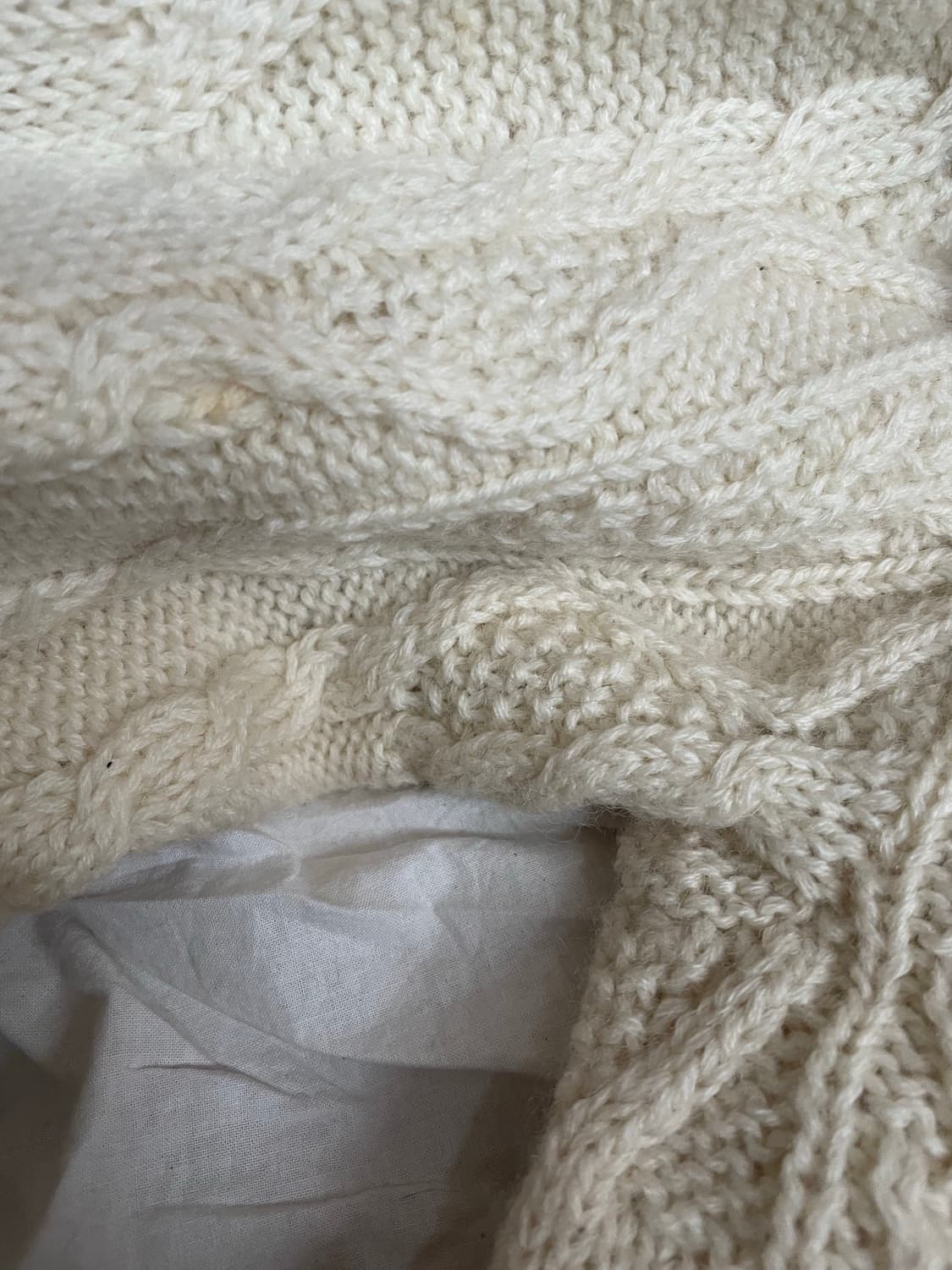 체리 포인트 울 니트 가디건 상품이미지3