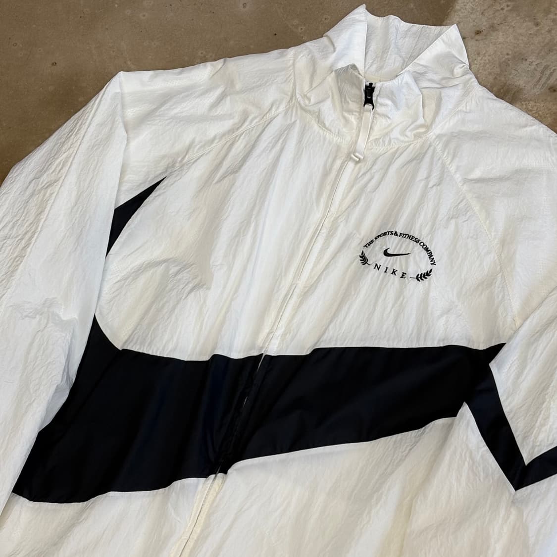 XL 나이키 빅스우시 화이트 바람막이 상품이미지1