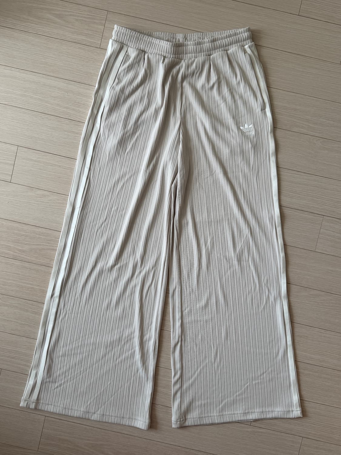 아디다스 베이지 골지 와이드 팬츠 상품이미지1