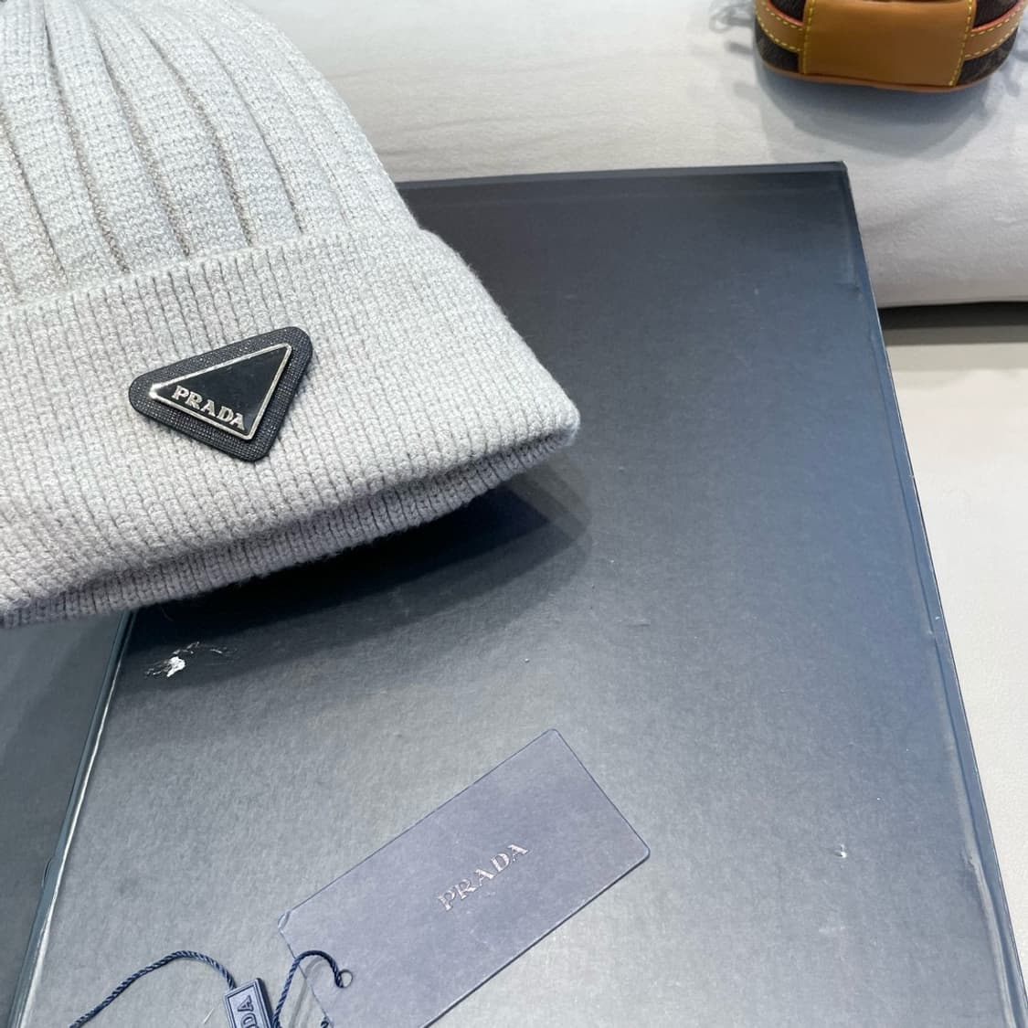 프라다 가을 겨울 모자
 상품이미지4