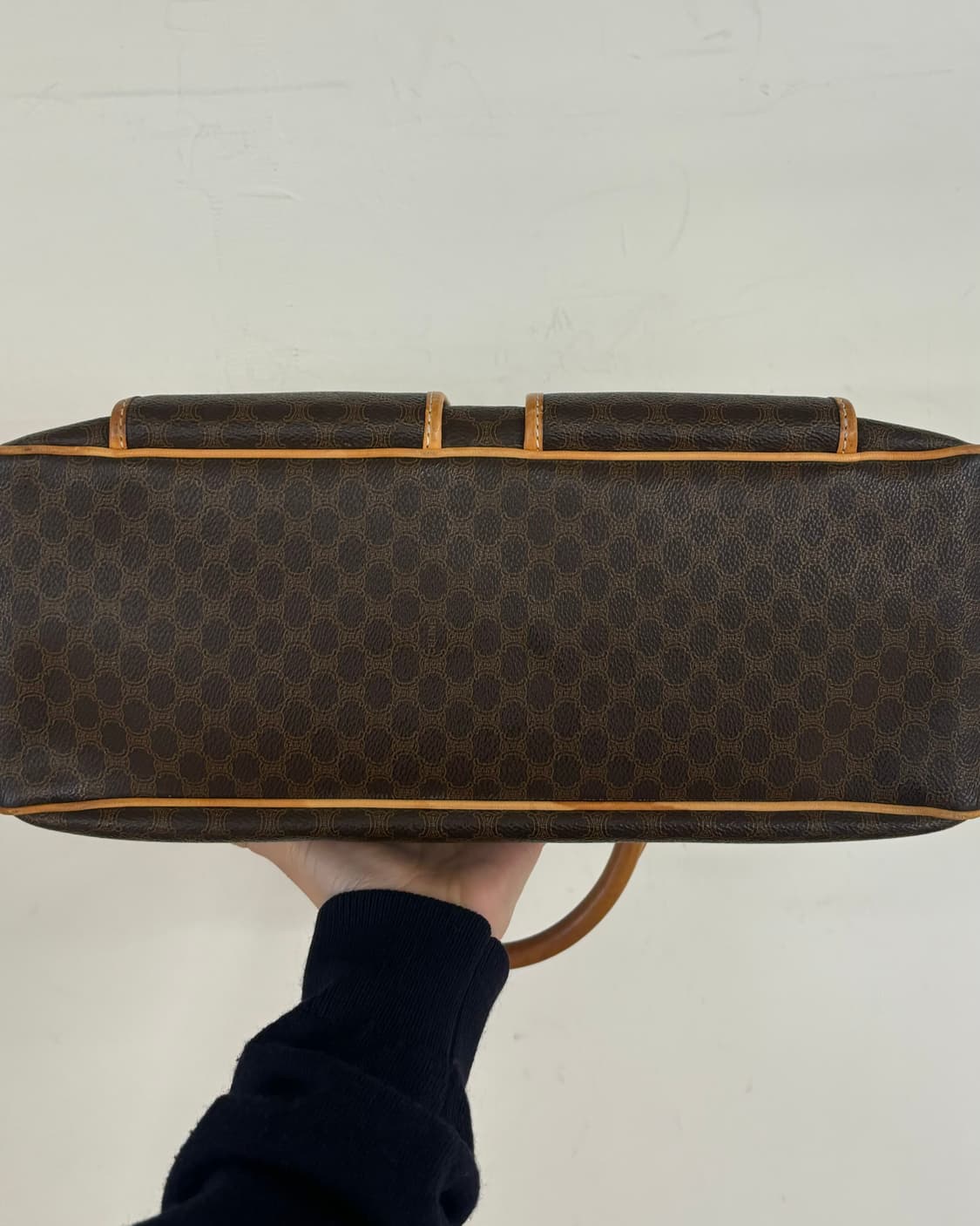 셀린느 브라운 마카담 돔보울러 백 상품이미지6