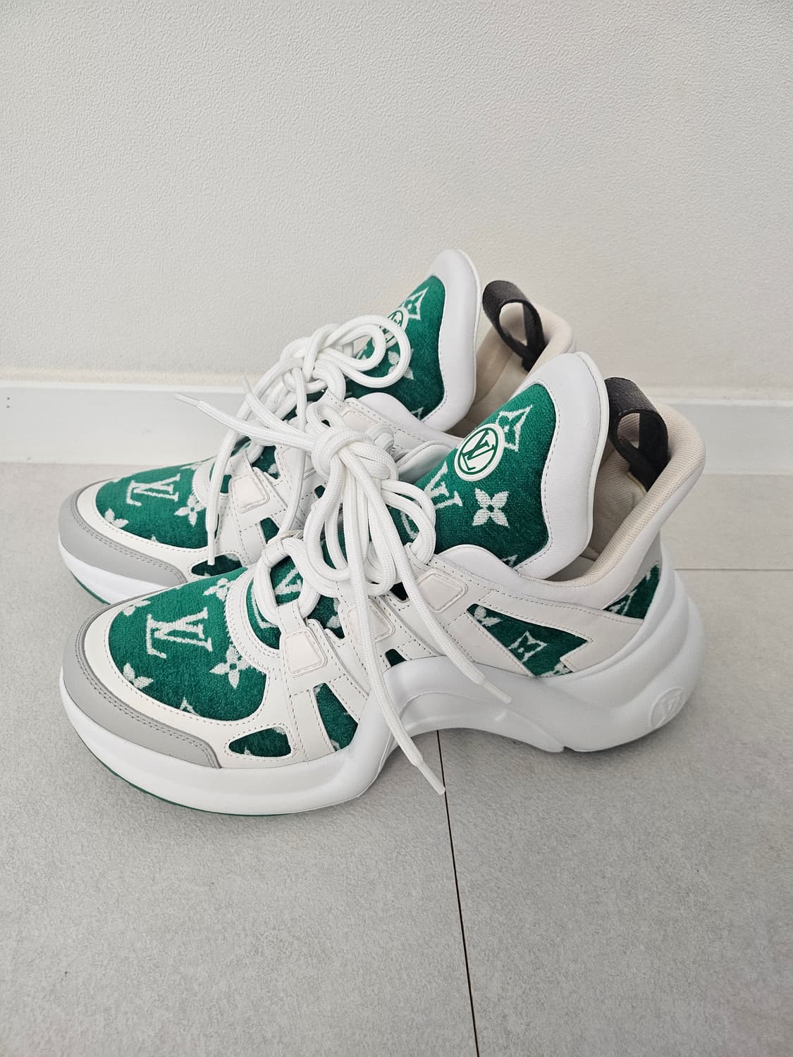 루이비통 아치라이트 LV 스니커즈 (그린) 상품이미지1