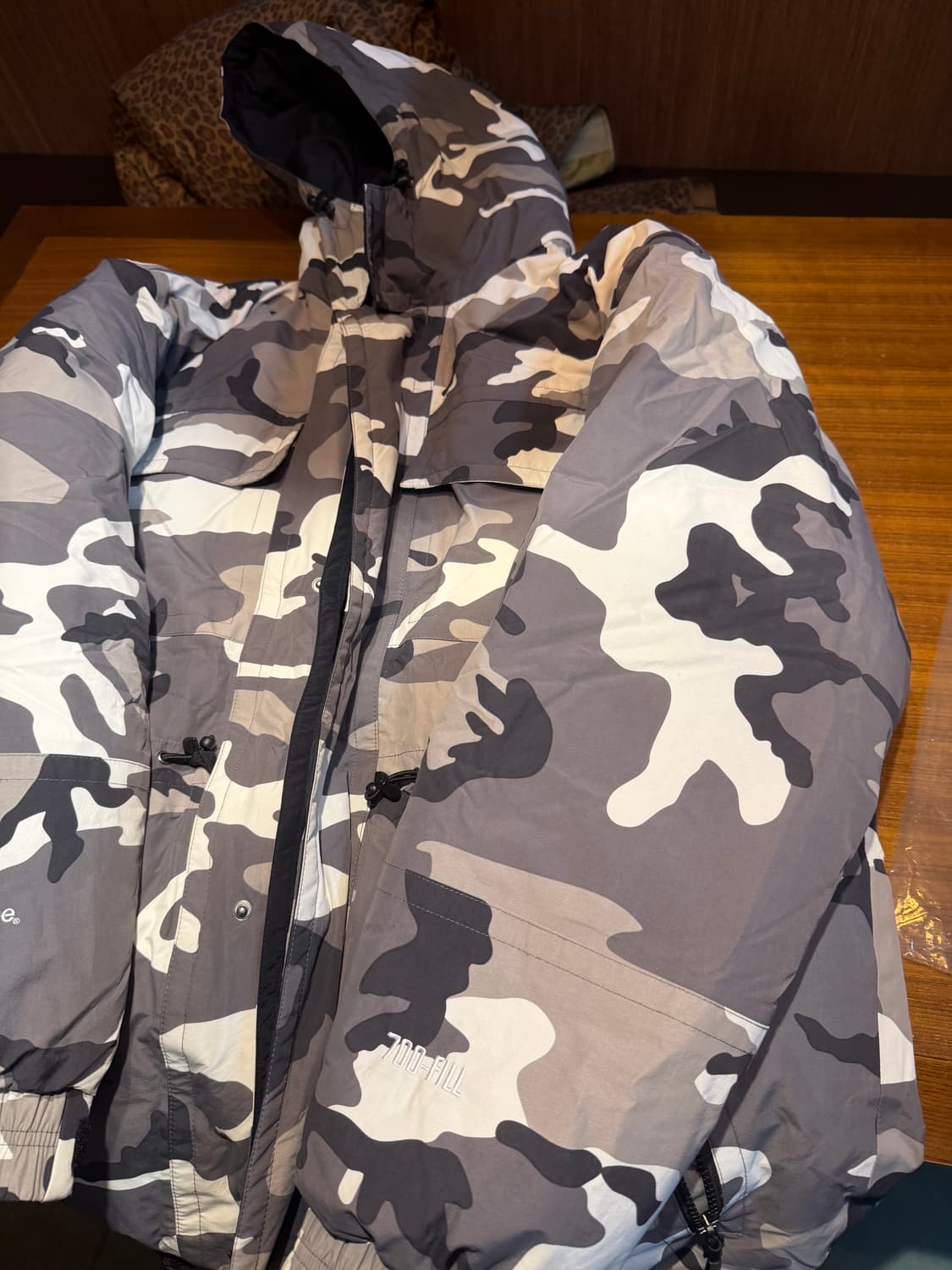 슈프림 스노우 카모 다운  상품이미지7