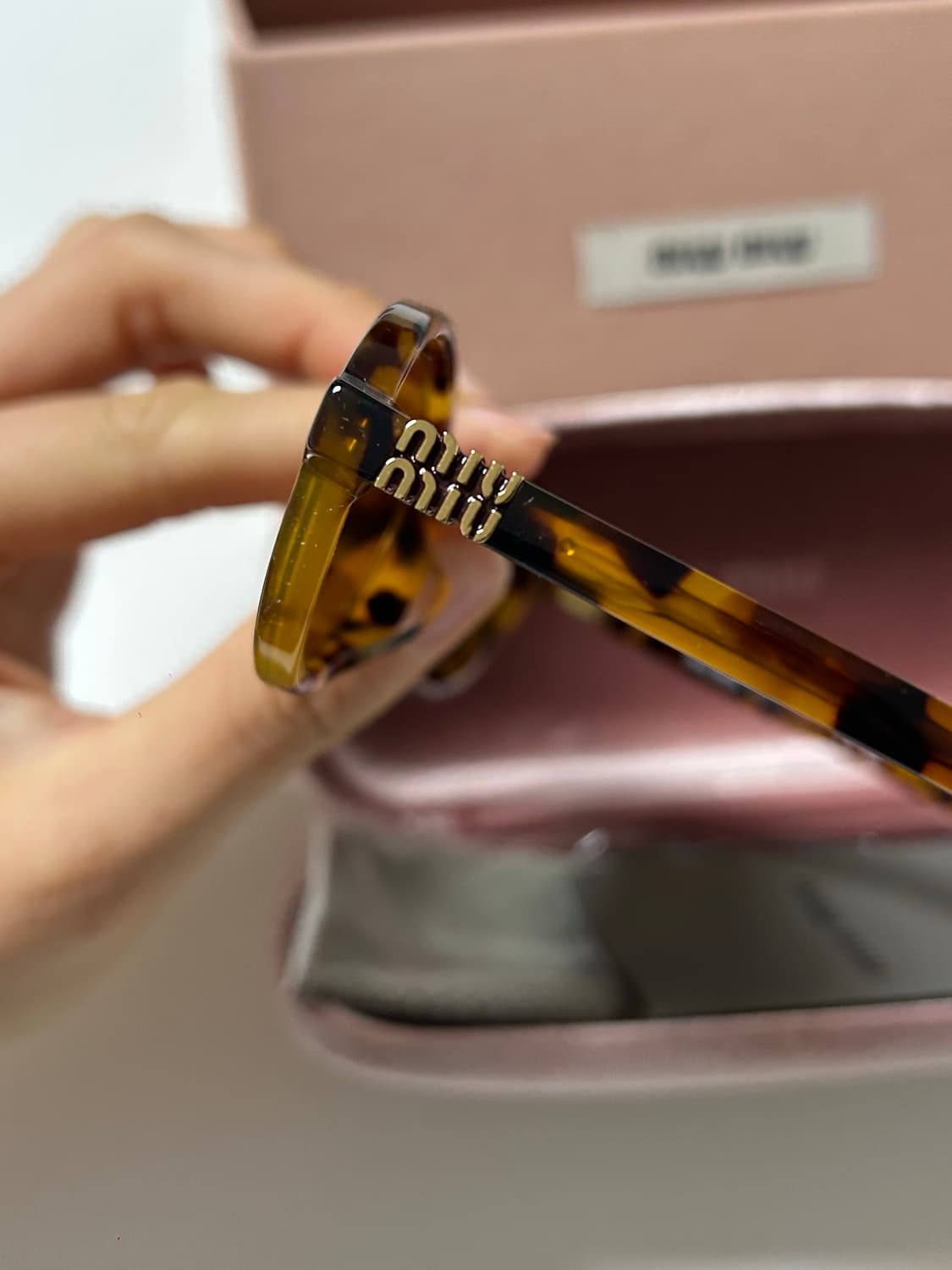 미우미우 리가드 선글라스 상품이미지2