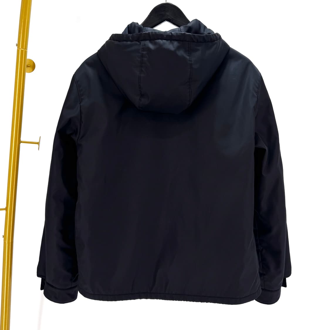 [46사이즈] 프라다 리나일론 삼각로고 후드 자켓 점퍼 (SGX681) 상품이미지4