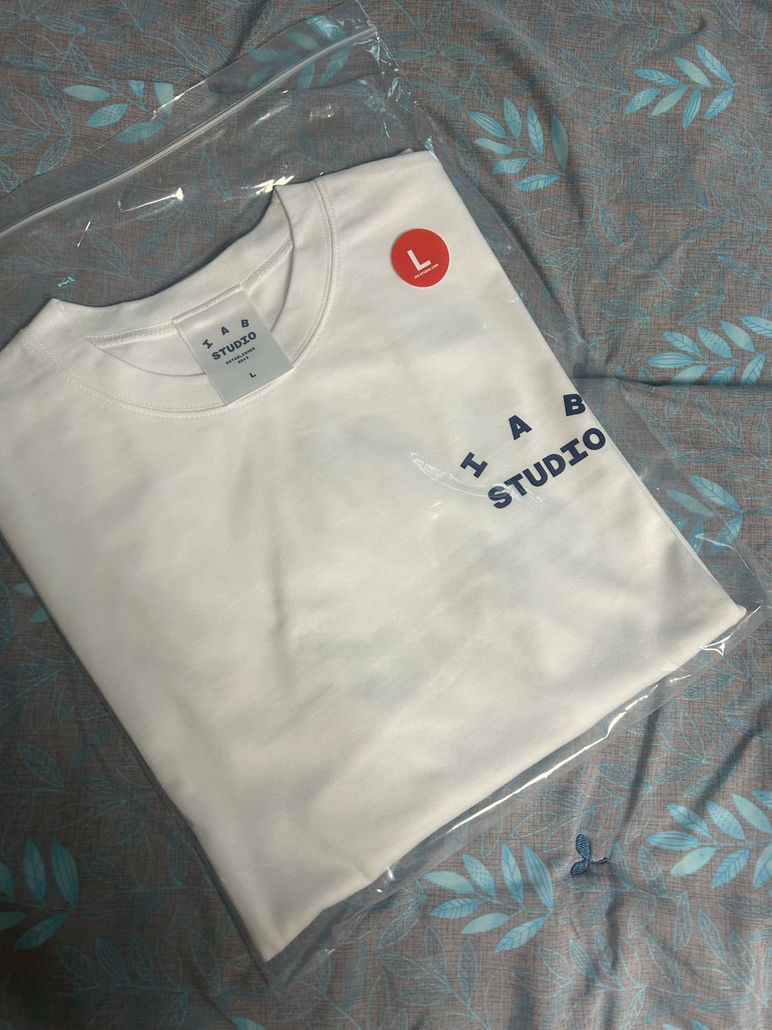 [L] 아이앱 스튜디오 백로고 롱슬리브 화이트 네이비 상품이미지2