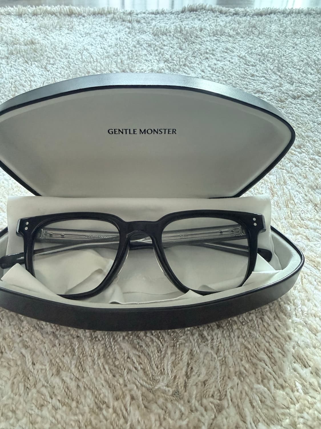 젠틀몬스터 칼 상품이미지1