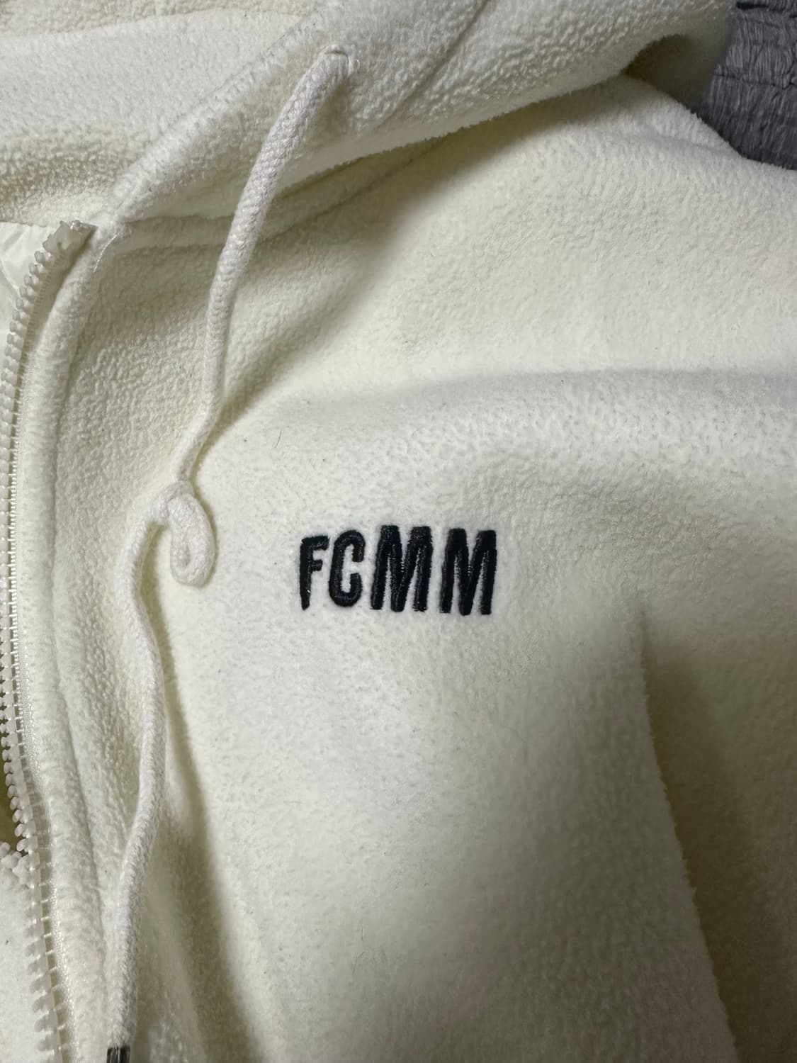 FCMM의 따뜻하고 부드러운 후리스 후드집업 상품이미지4