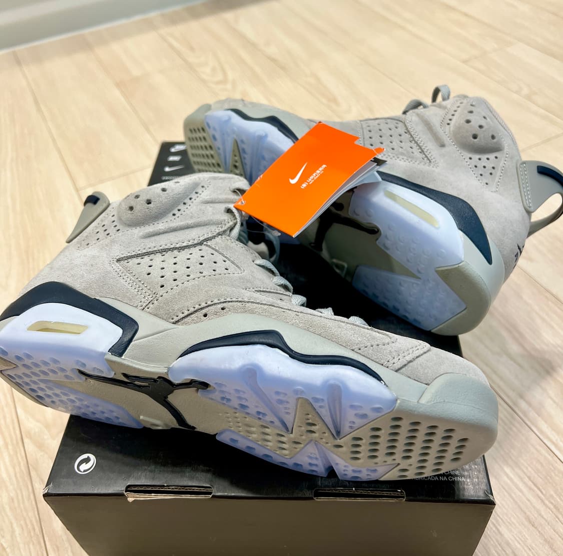 (265/US8.5)(새상품)나이키 스니커즈 에어 조던 6 마그넷 네이비 상품이미지3