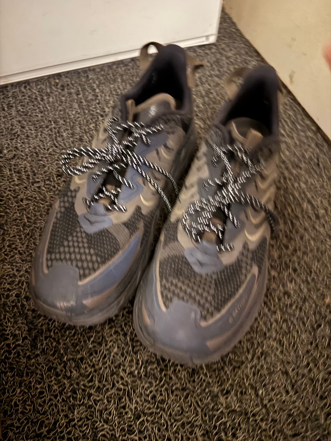 Hoka x Satisfy Clifton LS Forged Iron Bl 상품이미지2