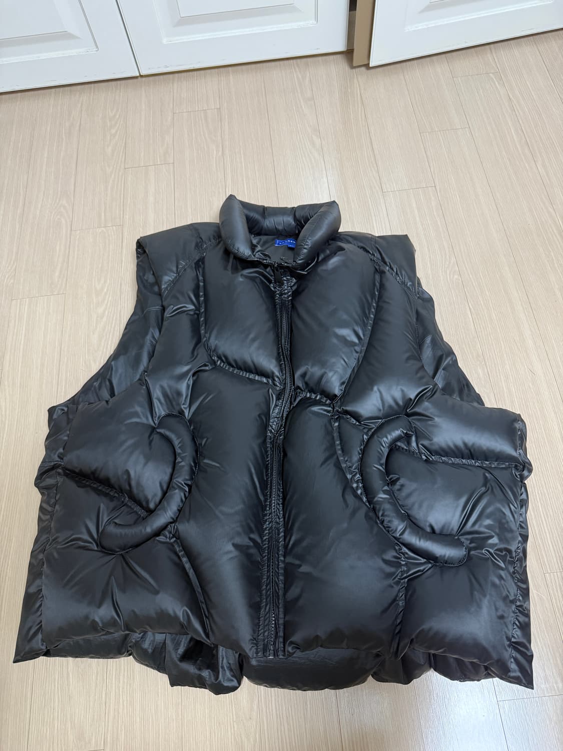 A1)아더에러 클레이드 푸퍼 베스트 블랙 패딩조끼 상품이미지1