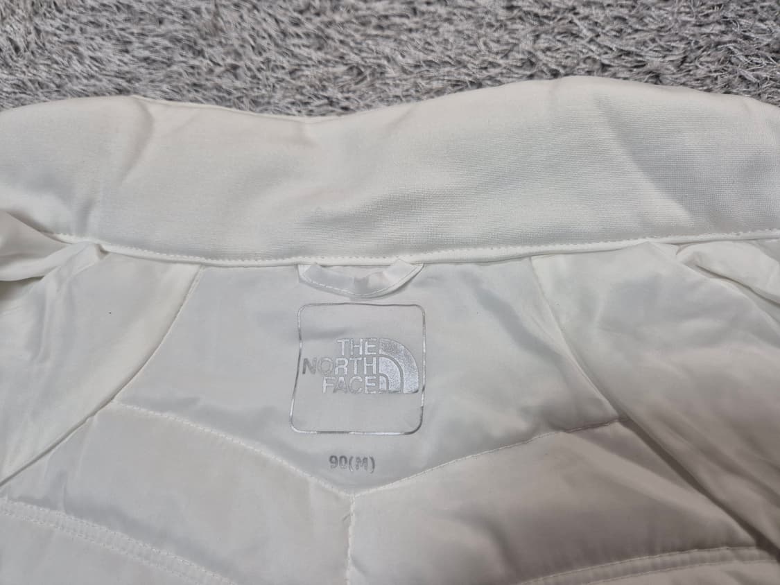 노스페이스 여성 경량 패딩 조끼 90(M) 상품이미지7