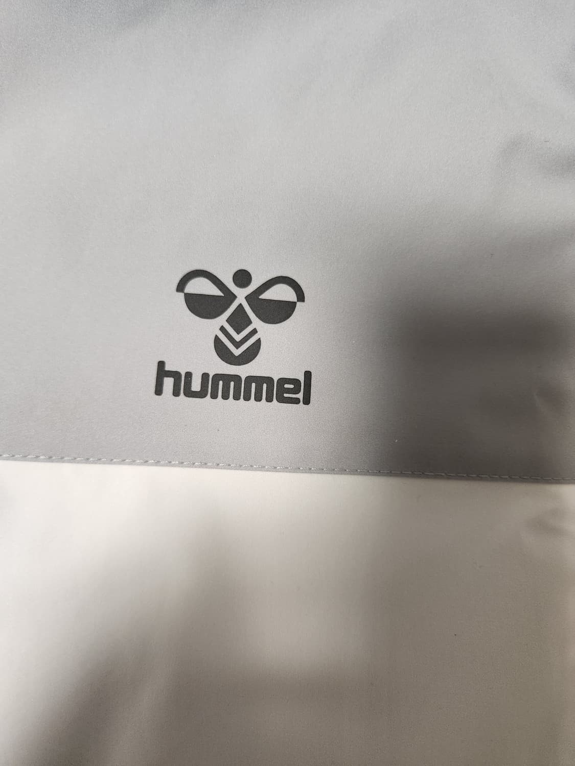 새상품급)험멜 바람막이 사이즈110

모자 없어서 싸게내놔요

거의새거에 상품이미지3