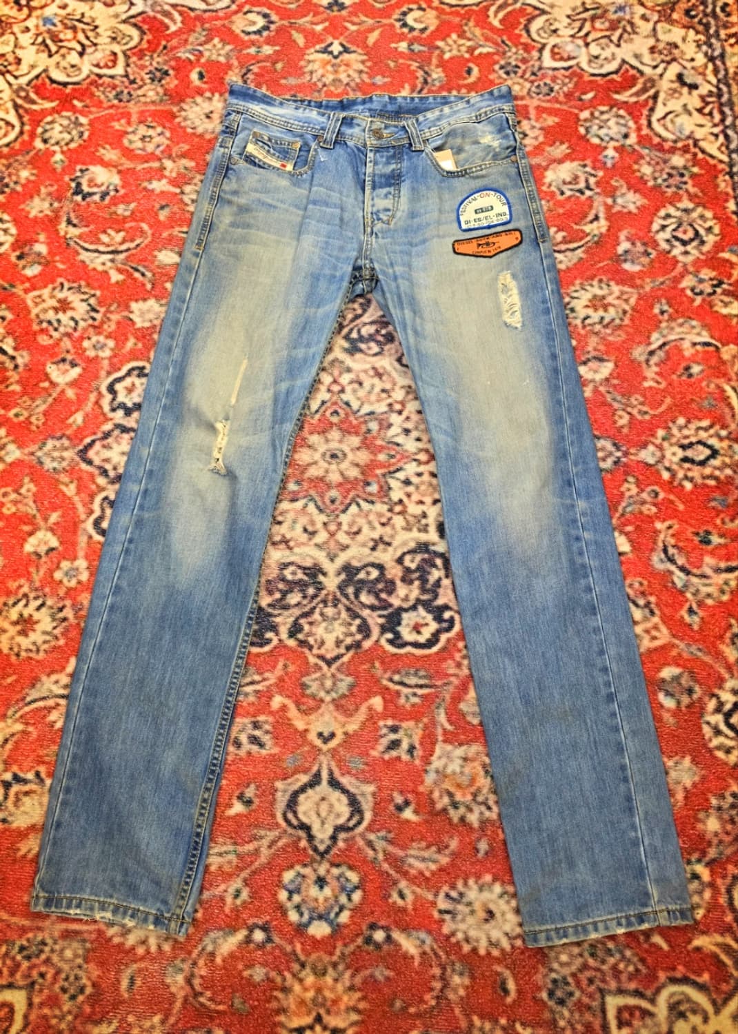 디젤(Diesel) 빈티지 패치 디테일 데님 팬츠 상품이미지5