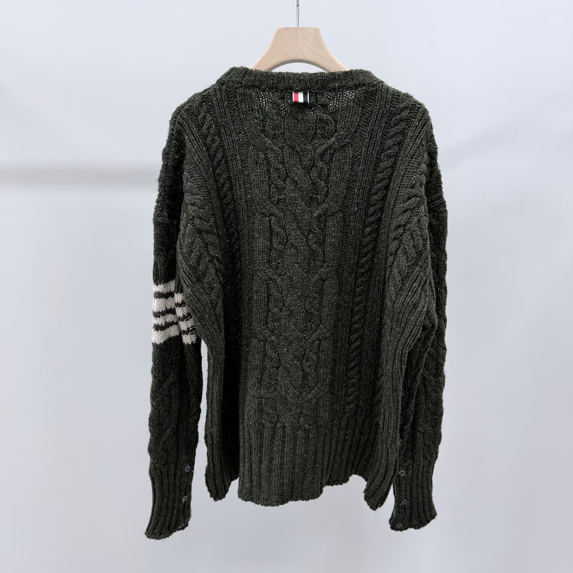 [S급/5] 톰브라운 사선완장 아란케이블 니트 스웨터 카키 상품이미지5