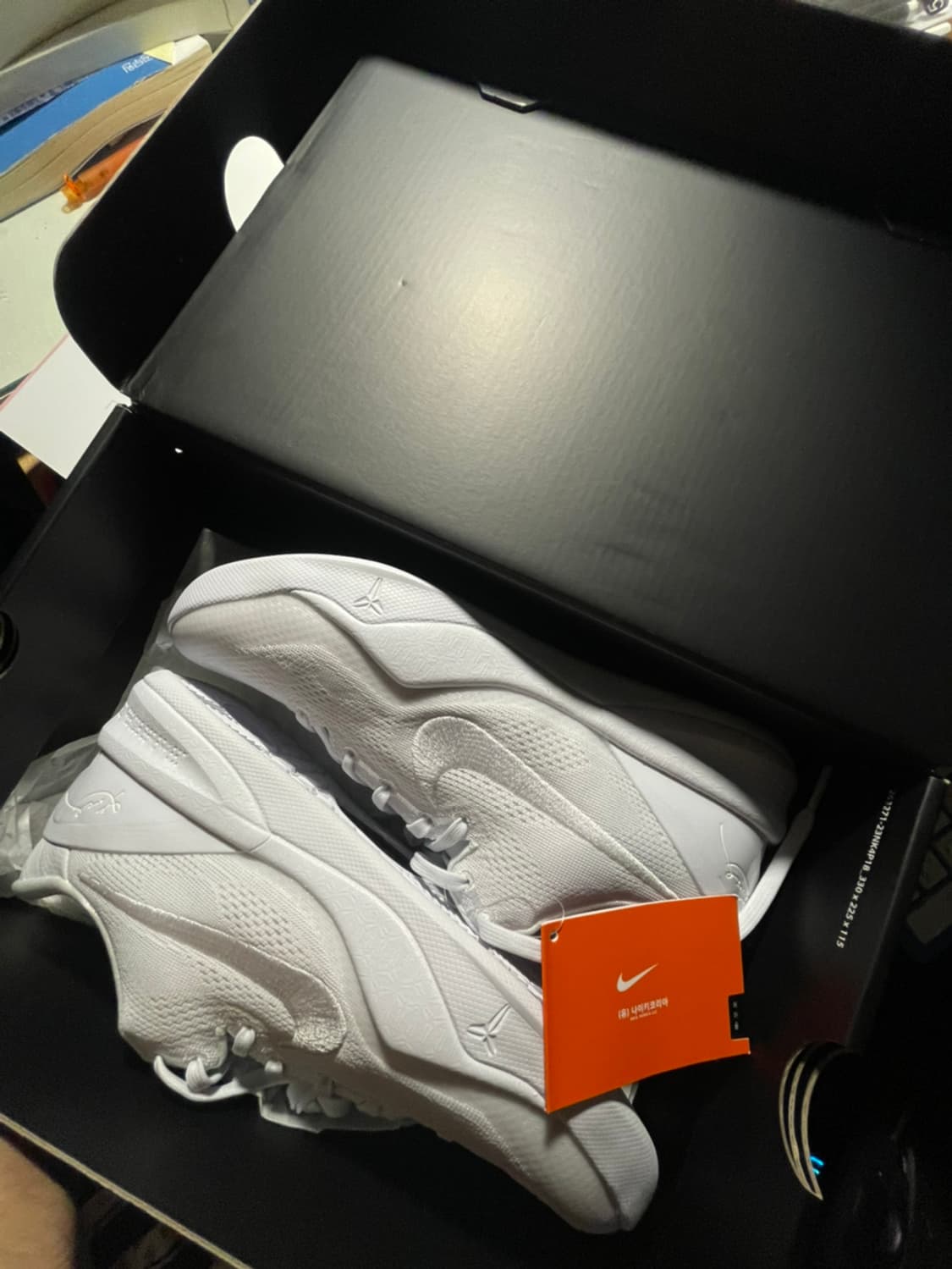 [285] 나이키 코비8 헤일로 상품이미지2